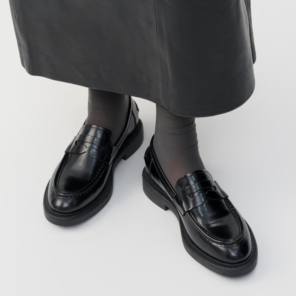 Vagabond Black Leather Loafers